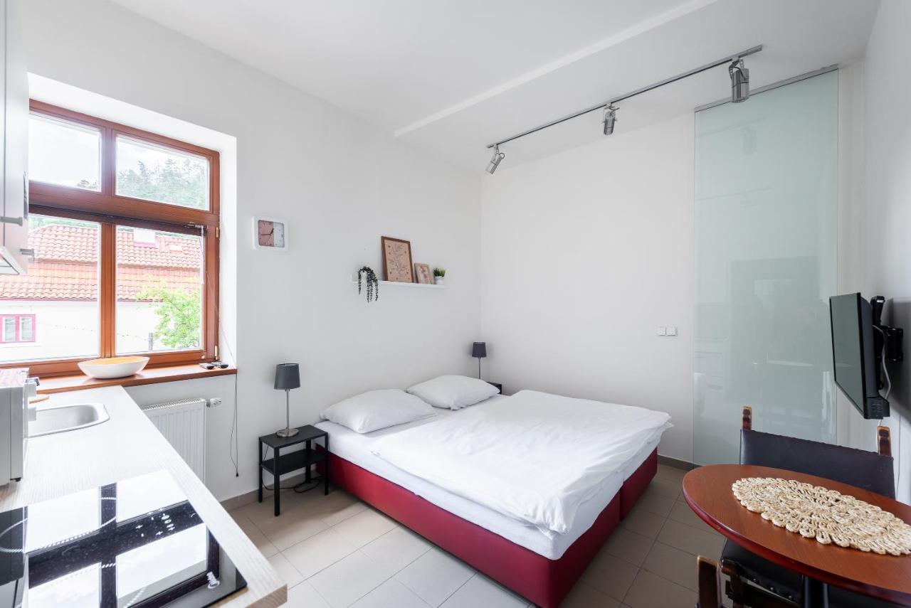 Apartman Muzeum Obchodu 카를슈테인 외부 사진