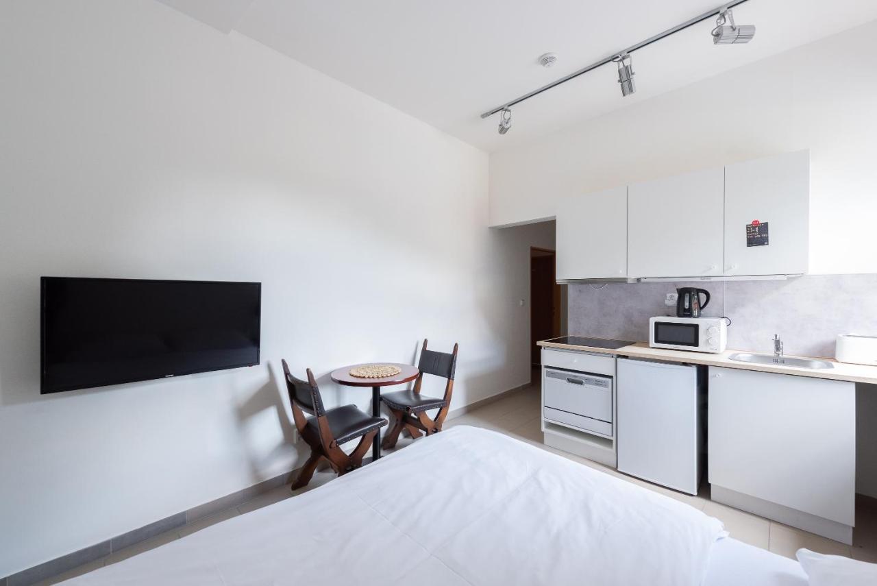 Apartman Muzeum Obchodu 카를슈테인 외부 사진