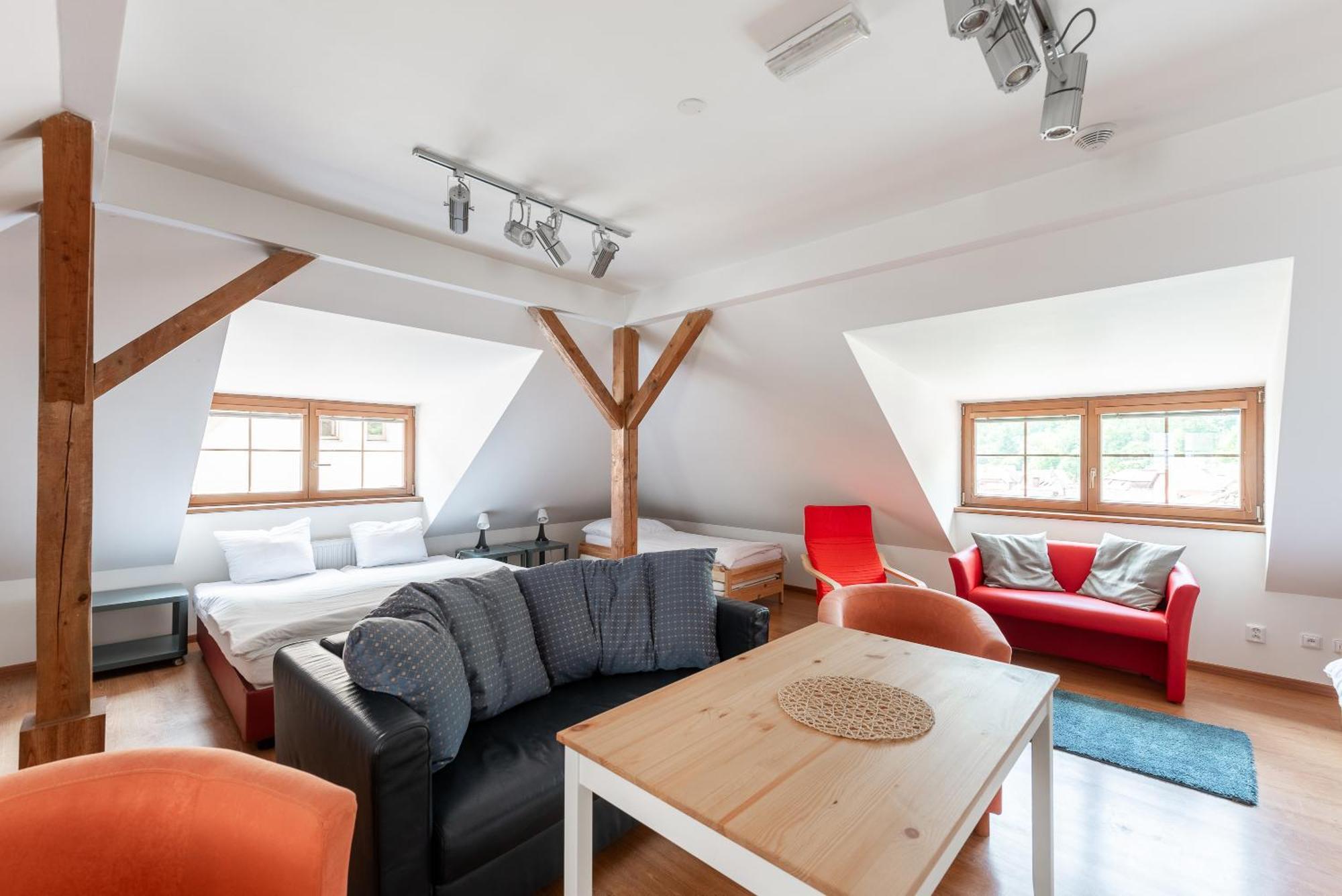 Apartman Muzeum Obchodu 카를슈테인 외부 사진