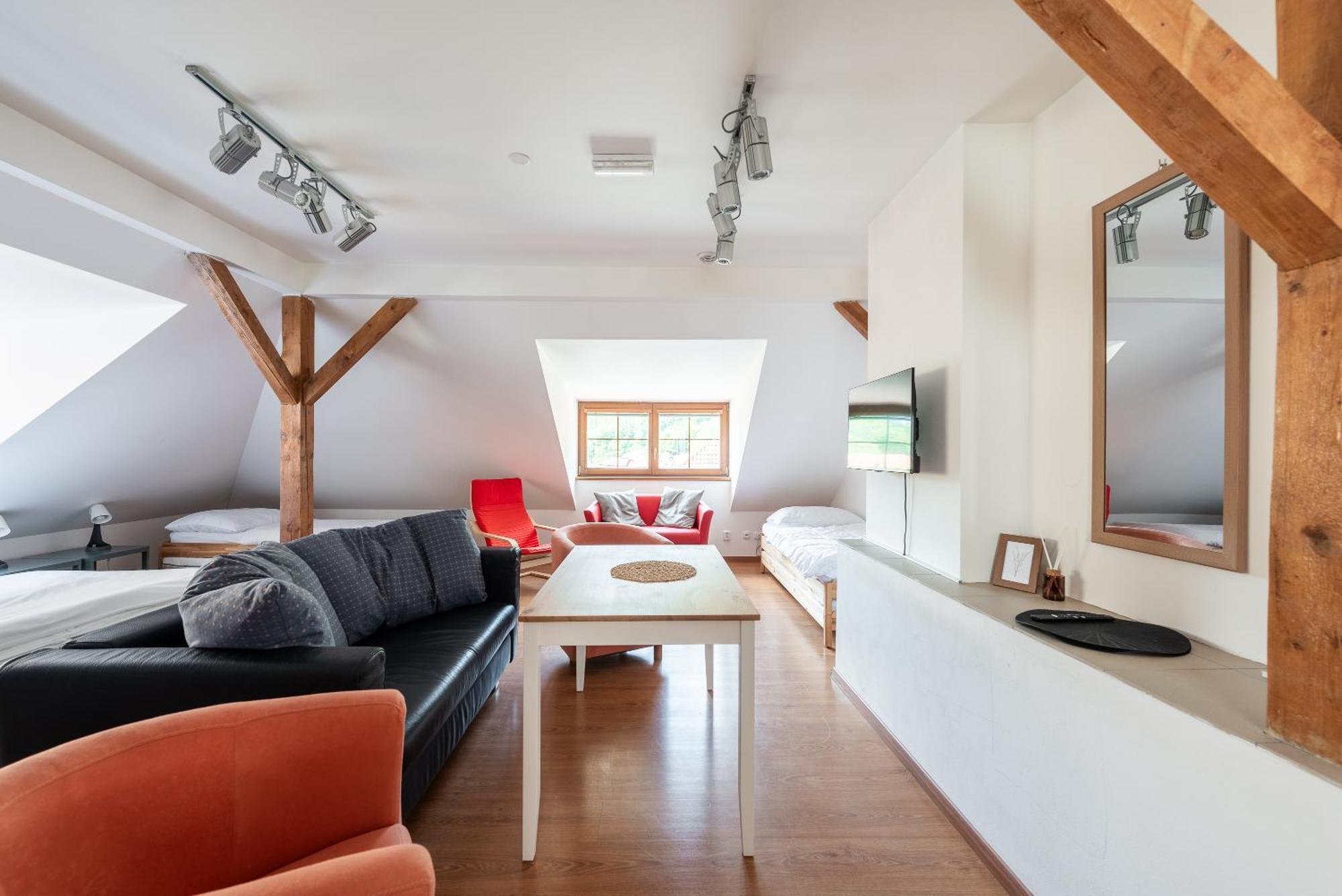 Apartman Muzeum Obchodu 카를슈테인 외부 사진