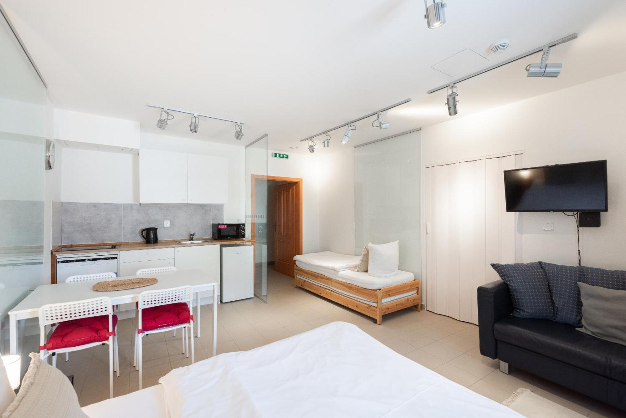Apartman Muzeum Obchodu 카를슈테인 외부 사진