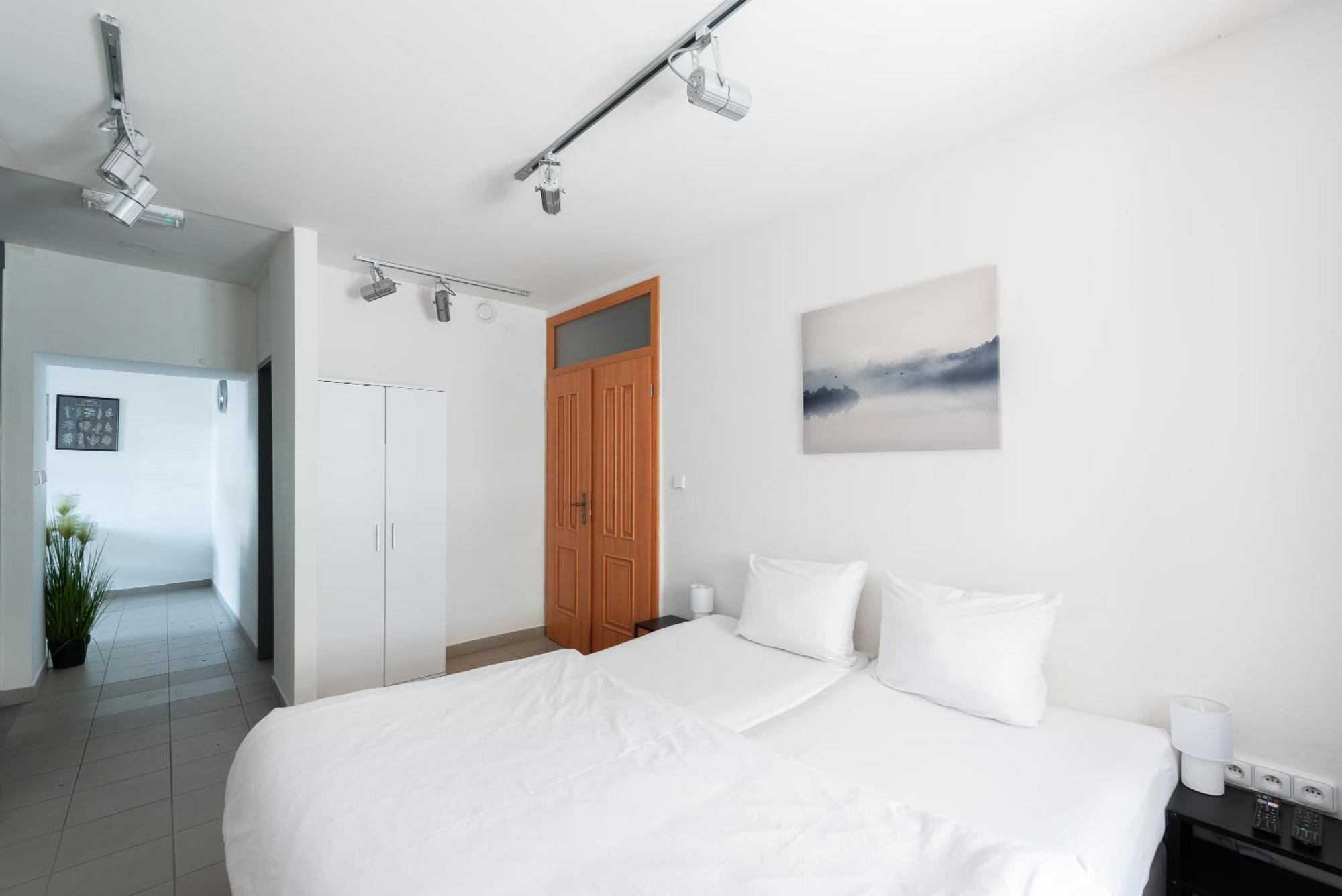Apartman Muzeum Obchodu 카를슈테인 외부 사진