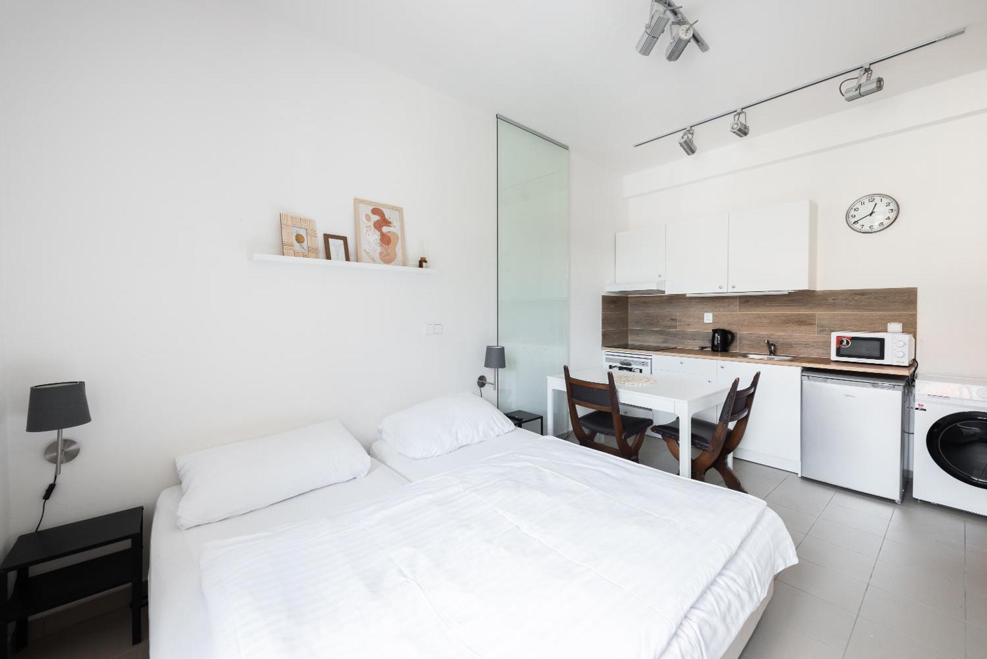 Apartman Muzeum Obchodu 카를슈테인 외부 사진